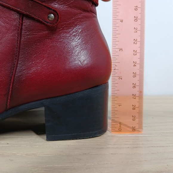 Dorking by Fluchos Red Leather Ankle Boots Buckle Strap Block Heel - Picture 2 of 15